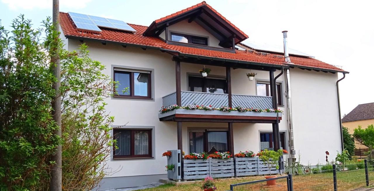 Familie Sattler Apartment พัพเพนไฮม์ ภายนอก รูปภาพ